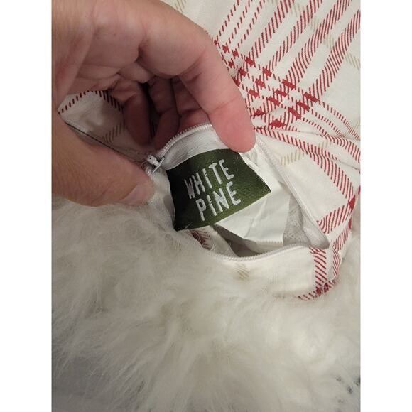 White pine Christmas Throw Pillow Red White Reindeer Elk Faux Fur Trim - Picture 7 of 8